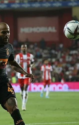 Galatasaray sezonu Antalyaspor'la 1-1 berabere kalarak sonlandırdı