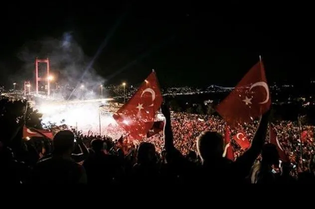 Oda TV 15 Temmuz’dan haberdar mıydı? Darbe girişiminden bir gün önce ihanet gibi satırlar...