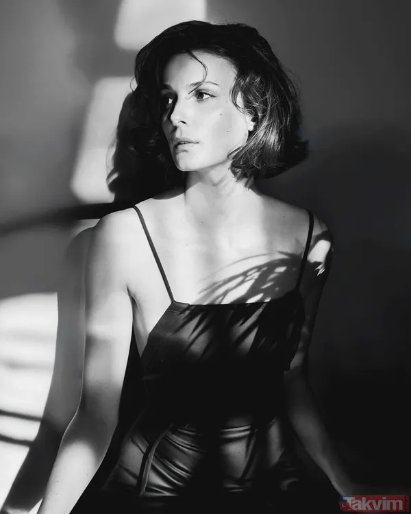 Güller ve Günahlar’ın Zeynep’i Cemre Baysel’in “Yakışıklı prens” dediği fenomen abisine bakın! - 11