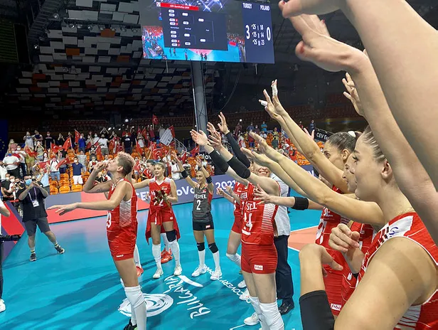 turkiye-sirbistanmaci-saat-kacta-filenin-sultanlari-turkiye-sirbistan-yari-final-voleybol-maci-hangi-kanalda-canli-yayinlanacak-1630648438713.jpg Filenin Sultanları Türkiye - Sırbistan yarı final voleybol maçı hangi kanalda CANLI yayınlanacak? Türkiye Sırbistan maçı saat kaçta?-3