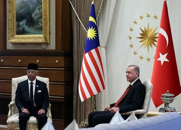 malezya-krali-sultan-abdullah-sah-ankarada-baskan-erdogan-resmi-torenle-karsiladi-1660666550575.jpeg