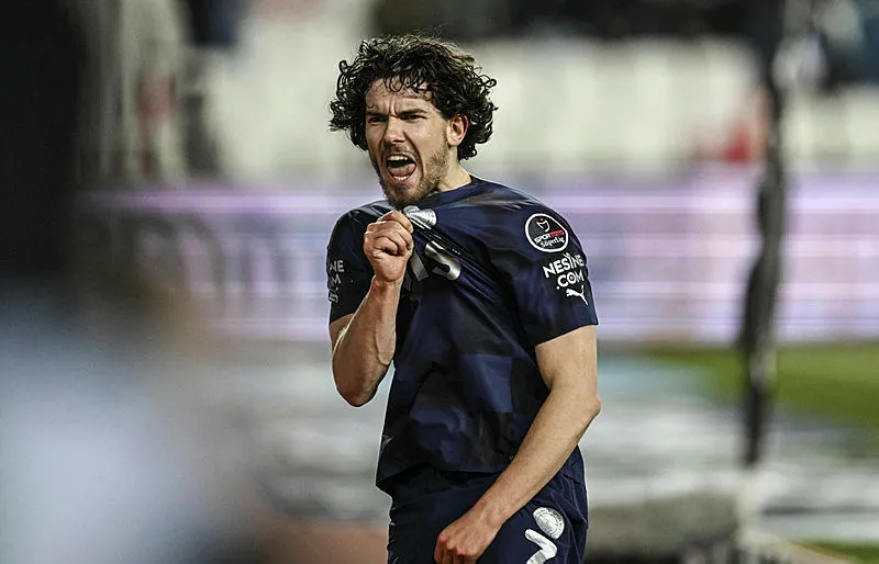 FENERBAHÇE HABERLERİ | İsmail Kartal'dan 3 yıldıza neşter! Sınıfta kaldılar - 18