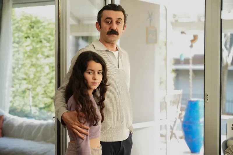 1708081897110.jpg Seyirciyi sırtından yaralayacak ayrılık haberi geldi: Sandık Kokusu dizisinde başrol değişikliği kararı-5