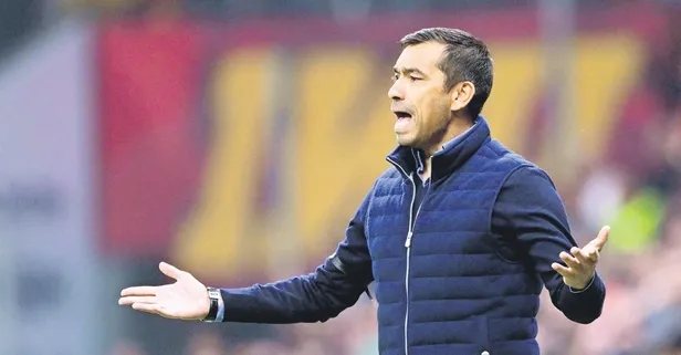 Beşiktaş Teknik Direktörü Giovanni van Bronckhorst’tan oyuncularına uyarı!