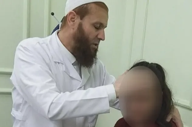 Dayakla sözde şifa dağıttı! ABD'den gelenler bile var! Görüntüler dehşete düşürdü