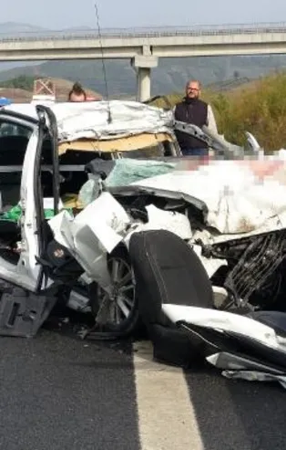 Bursa'da korkunç kaza! 4 kişi hayatını kaybetti