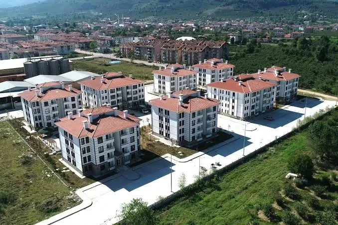 toki-sosyal-kiralik-konut-basvurular-14-eylul-2026-1788934544840.jpg TOKİ İstanbul'da 1.071 kiralık sosyal konutu 3 yılla sınırlı olarak veriyor: Ev sahibi olmayan, memur, emekli ve engelliler başvurabilecek-9