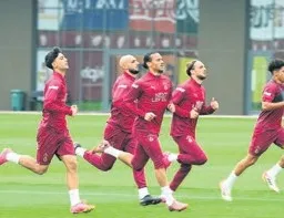 Aslan sıkı çalışıyor