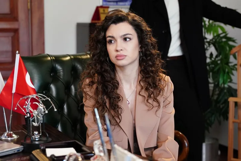 bir-gece-masali-32-bolum-fragmani-yayinlandi-mahir-operasyondan-sag-donmeyecek-1746624782352.jpg Kaynak: atv