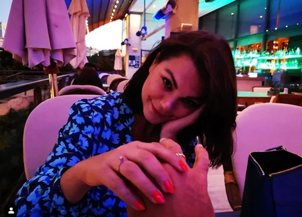 Şarkıcı Nez'e takıntılı hayranından kanlı gelinlik! Savcılığa koşan Nez önce mekanda tehdit edildi ardından...-7