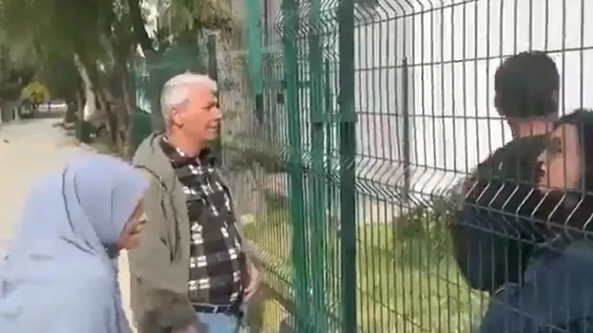 AK Parti'den KKTC'deki başörtüsü engeline sert tepki: "Fanatiklerin eğitim hakkını engellemesi açık bir faşizmdir"
