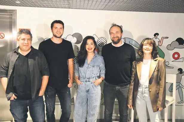 bir-zamanlar-cukurovanin-basrol-oyunculari-ibrahim-celikkol-ve-hilal-altinbilekten-ozel-pozlar-1639690865350.jpeg Bir Zamanlar Çukurova'nın başrol oyuncuları İbrahim Çelikkol ve Hilal Altınbilek’ten özel pozlar-6