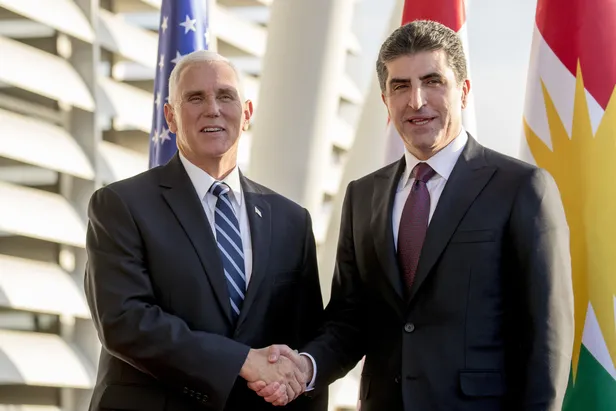 ABD Başkan Yardımcısı Mike Pence'in Irak ziyaretinde dikkat çeken detay: Trump'ın yaptığını yaptı-2