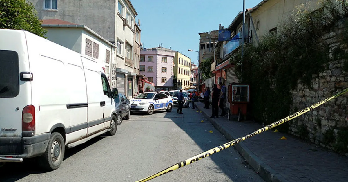 İstanbul'da silahlı kavga! 3 kişi yaralandı