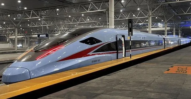Çin hızlı tren yolu ağıyla, 2025’te 500 bini aşan şehirlerin neredeyse tamamına ulaşmayı hedefliyor