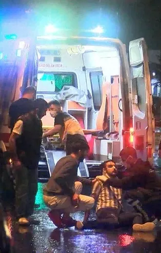 Maslak'ta zincirleme kaza:  6 yaralı