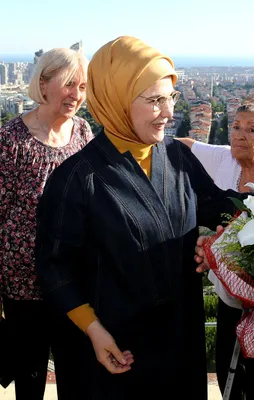 Emine Erdoğan'dan huzurevi ziyareti