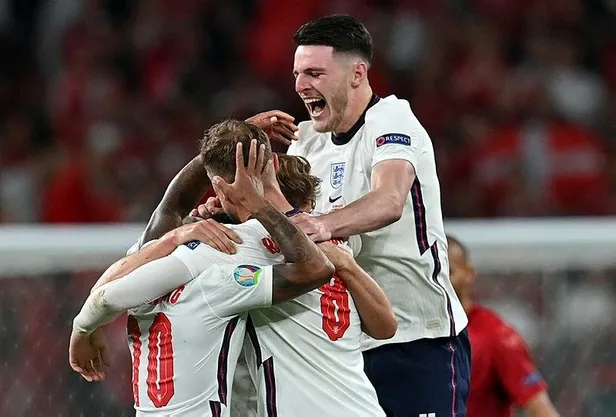 UEFA'dan İngiltere-Danimarka maçındaki olaylara ilişkin soruşturma! Milli marşı yuhaladılar-3