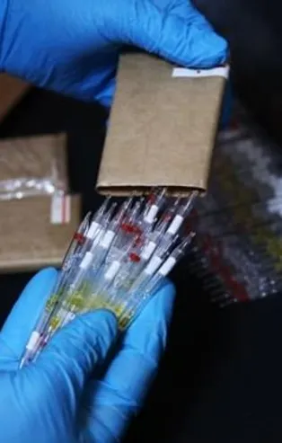 Adana'da 314 tüp kobra yılanı zehri ele geçirildi