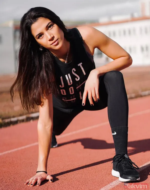 Gizem Memiç'in eşi bakın çıka çıka kim çıktı! Survivor birleşme partisi birincisi Gizem Memiç'in kardeşi de meğer ünlüymüş - 21