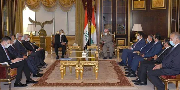 barzani-ailesinin-ayagina-giden-chp-yonetimi-bolucu-teror-orgutu-pkkdan-mesaj-mi-iletti-1630999541196.jpg