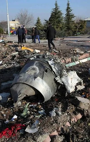 Son dakika: Ukrayna uçağının vurulma anı görüntüleri ortaya çıktı