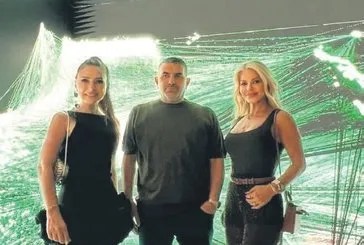 Yapay zekâ heykelinin tanıtımı Dubai’de gerçekleşti: Cemiyetin ünlü isimleri de katıldı!
