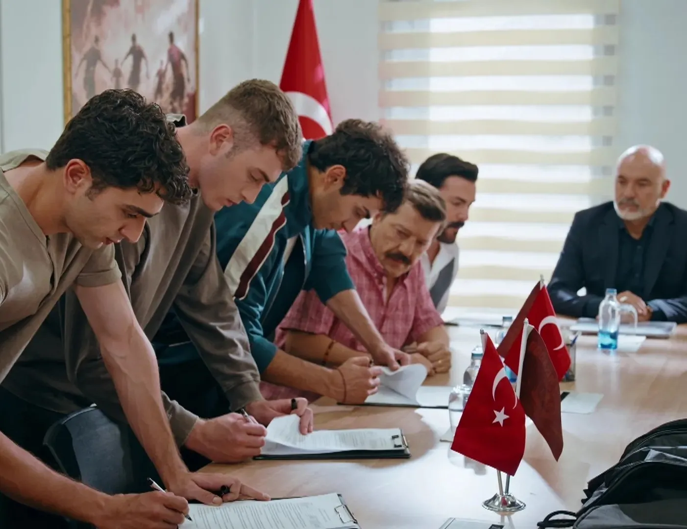 Altı Üstü İstanbul’da sırlar ortaya çıkacak: Kazanın ardından Uzay ve Emir zamanla yarışıyor
