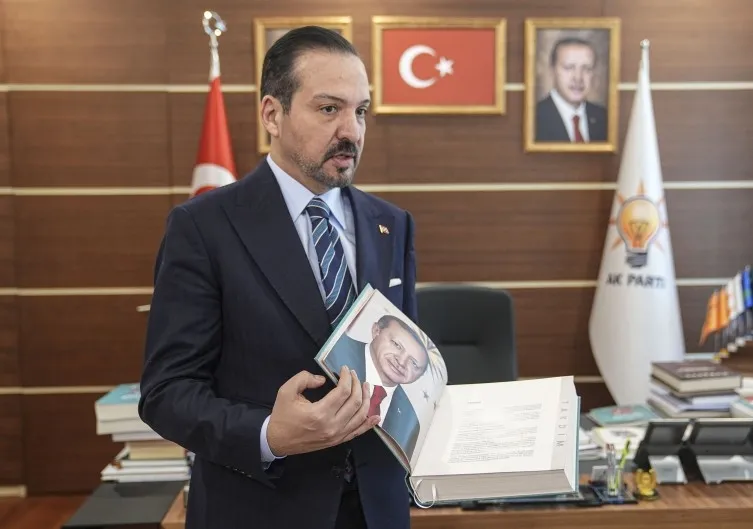 baskan-erdogan-nevruz-kitabina-takdim-yazisi-kaleme-aldi-tek-parti-zihniyetini-tarihin-coplugune-gomduk-1774432390318.jpeg Başkan Erdoğan "Nevruz" kitabına takdim yazısı kaleme aldı: "Tek parti zihniyetini tarihin çöplüğüne gömdük'-3