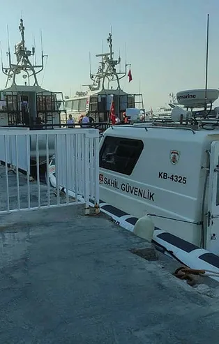 Kuşadası'nda 6 kaçak göçmen kurtarıldı, 1 kaçak göçmen ölü bulundu