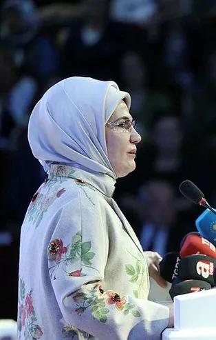 Son dakika: Emine Erdoğan'dan '15 Temmuz' mesajı: Tüm dünya o gece şunu bir kez daha anladı ki bu millete pranga vurulamaz!