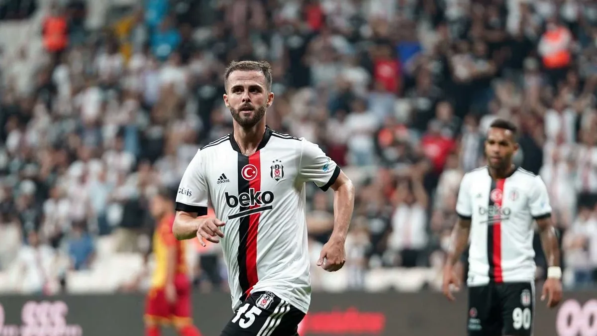 Beşiktaş'ın eski yıldızından Fenerbahçe için Dusan Vlahovic açıklaması