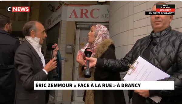 son-dakika-fransada-cumhurbaskani-eric-zemmour-canli-yayinda-basortusune-saldirdi-kadinin-secmenin-basini-actirdi-1635164925944.jpg SON DAKİKA: Fransa'da cumhurbaşkanı adayı Eric Zemmour canlı yayında başörtüsüne saldırdı! Kadının seçmenin başını açtırdı-3