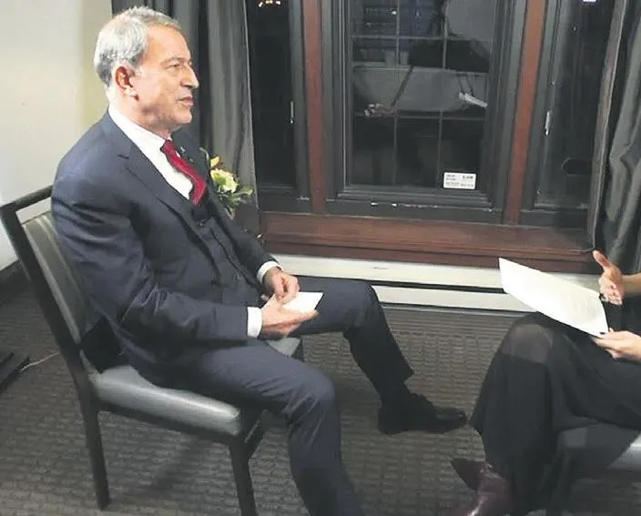 BBC muhabirine haddini bildirdi