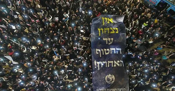 İsrail ordusu beyaz bayrak taşıyan 3 İsrailli esiri ’yanlışlıkla’ öldürdüğünü açıklamıştı! Tel Aviv’de Netanyahu’ya isyan!