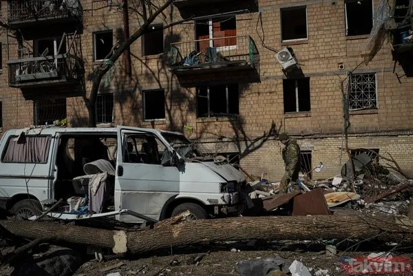 Kiev'de AVM bombalandı! Rusya-Ukrayna savaşında dehşet kareleri... - 13
