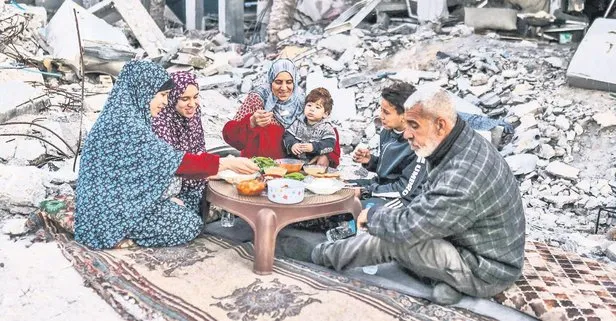 Gazze'de bayram yok soykırım var