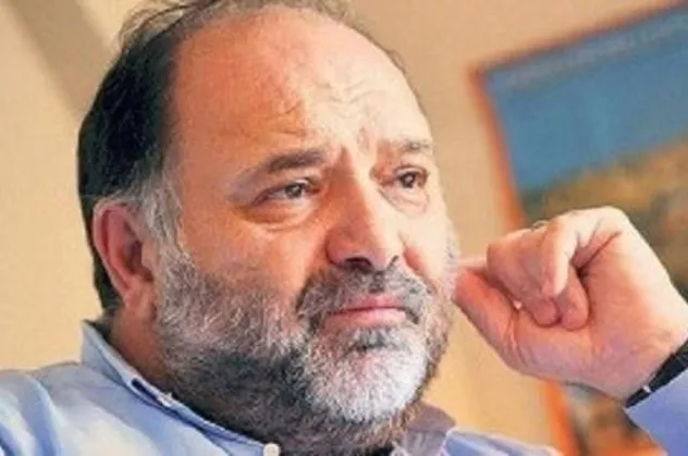 FETÖ'nün tetikçisi Eser Karakaş'tan uydurmasyon anket!