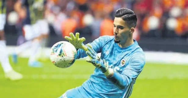 Rusya önünde ilk tercih Altay Bayındır