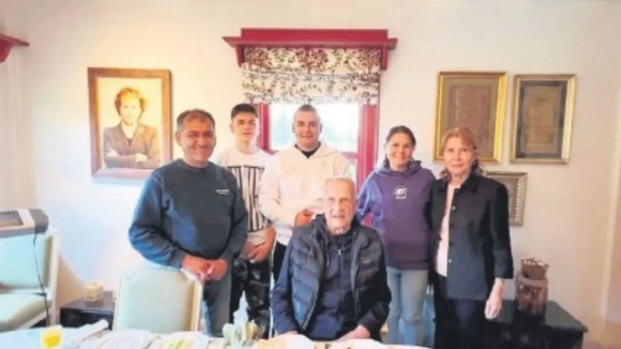 İnan Kıraç, AVM’de araç değiştirdi; planlar şaşırdı