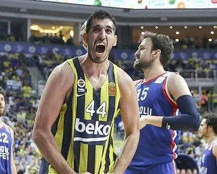 Efes’i yenen Fenerbahçe seriyi 2-2’ye getirdi