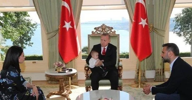 Başkan Erdoğan, kendisini ziyarete gelen Alişan ile bayramlaştı