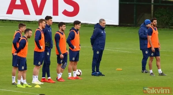 Fenerbahçe'de 8 isim UEFA kurbanı! Hepsi tek tek gönderiliyor - 5