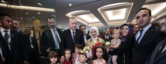Başkan Erdoğan'a Malezya’da coşkulu karşılama: Seninleyiz Reis