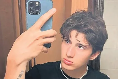 Zeki-çevik ahlaksız