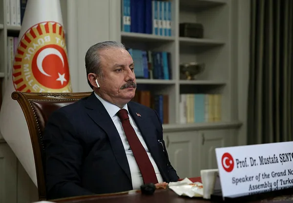 tbmm-baskani-mustafa-sentoptan-batiya-savas-tepkisi-goce-mecbur-birakanlar-sorumluluk-almaktan-kaciniyor-1644221348178.jpg TBMM Başkanı Mustafa Şentop'tan Batı'ya savaş tepkisi: Göçe mecbur bırakanlar, sorumluluk almaktan kaçınıyor-2
