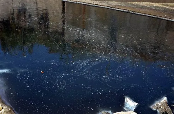 Esenyurt Haramidere bu kez siyah aktı! Vatandaştan CHP'li belediyeye tepki: Pencere açamıyoruz!-5