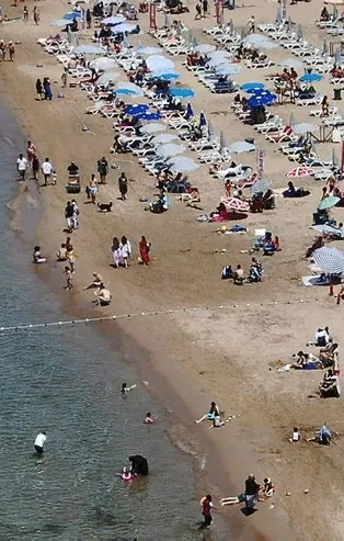 Kısıtlamasız cumartesi günü Şile plajları doldu! Yoğunluk havadan görüntülendi