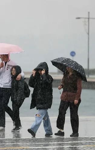 HAVA DURUMU | Meteorolojiden kritik uyarı! Şemsiyesiz çıkan pişman olur... O illerde yaşayanlar dikkat