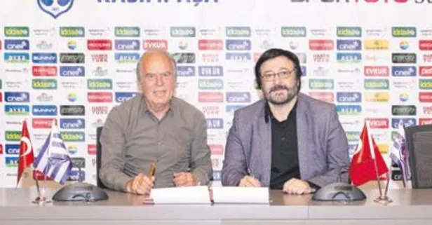 Mustafa Denizli Paşa ile sözleşme imzaladı